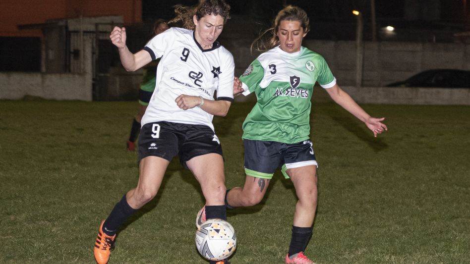Azul Athletic estará recibiendo hoy a Ferrocarril Roca de Las Flores en el debut de la Copa Federal Femenina. ARCHIVO/NACHO CORREA