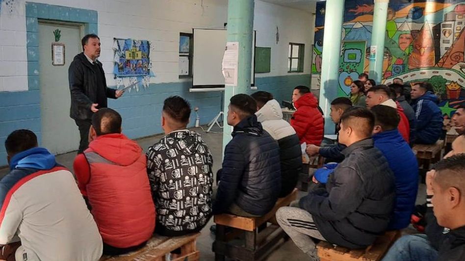 Actividades de los privados de la libertad de   la Unidad 38 que concurren al Taller literario