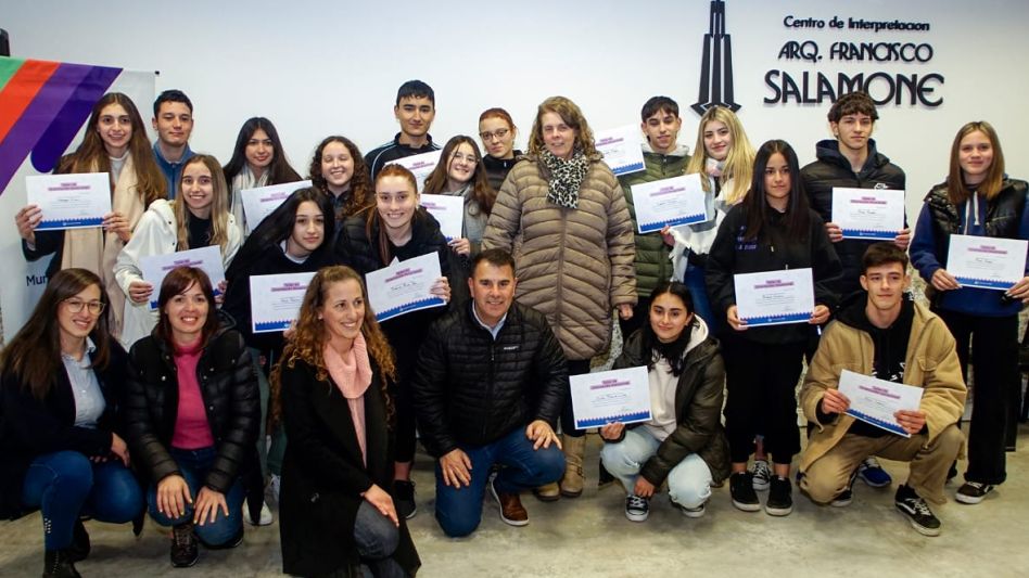Entrega de certificados del taller de Orientación Vocacional