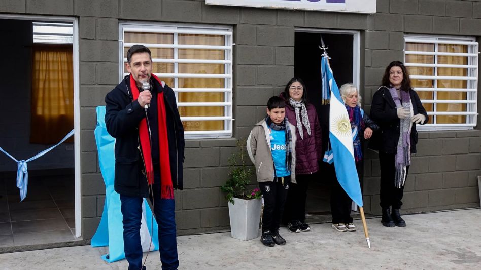 El director del CEF 35, Enrique Espínola, el día de la inauguración de la primera etapa de la obra del centro deportivo. ARCHIVO/PRENSA MUNICIPAL