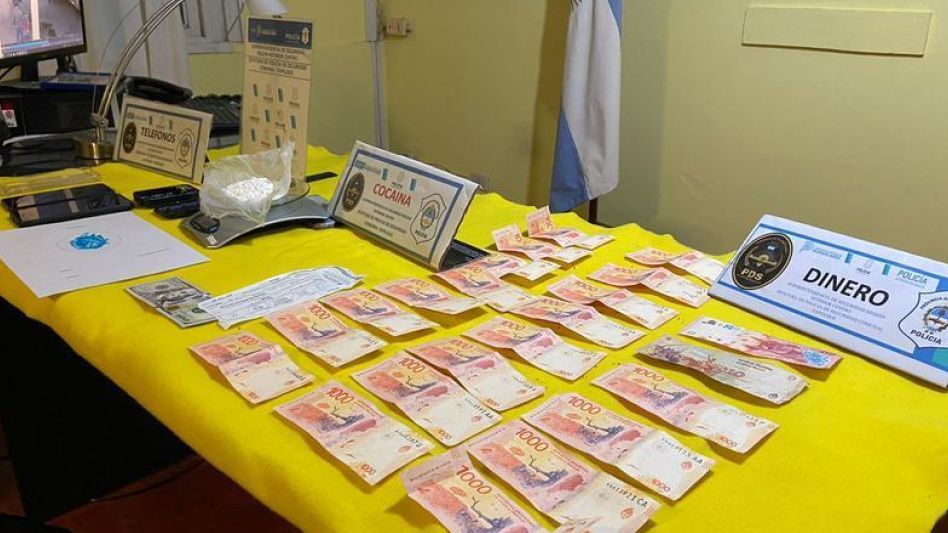 Unos 50 gramos de cocaína, dinero y más elementos habían sido hallados en poder del hombre de nacionalidad peruana que el mes pasado fue arrestado en Tapalqué luego de una persecución policial. Ahora 