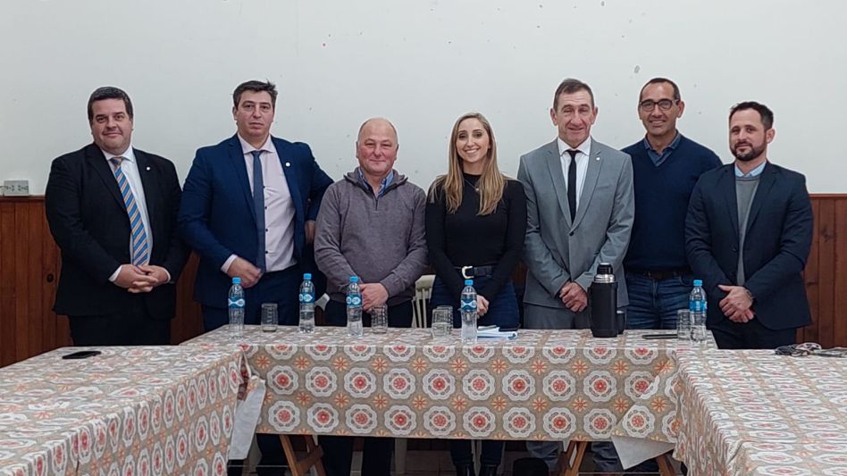 Integrantes del Centro de Almaceneros mantuvieron una reunión con la directora del Banco Nación, Julia Strada.