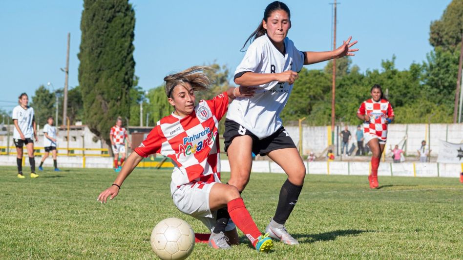 Estrellas se local ante Athletic en la primera final del Apertura de Fútbol Femenino. ARCHIVO/NICO MURCIA