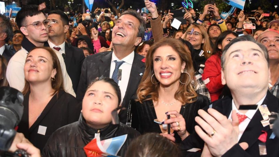 "Necesitamos que la gente vaya a votar para que no nos despertemos el 11 de diciembre con una Argentina como la del 2001"