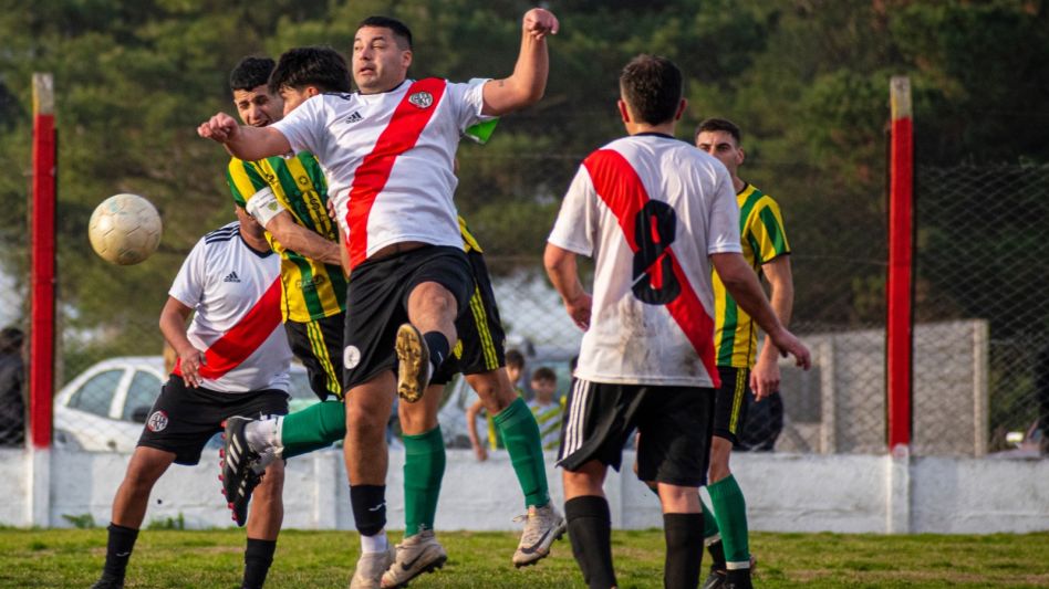 El industrial tuvo un arranque demoledor y en treinta minutos de juego definió el encuentro. Foto: Nicolás Murcia.