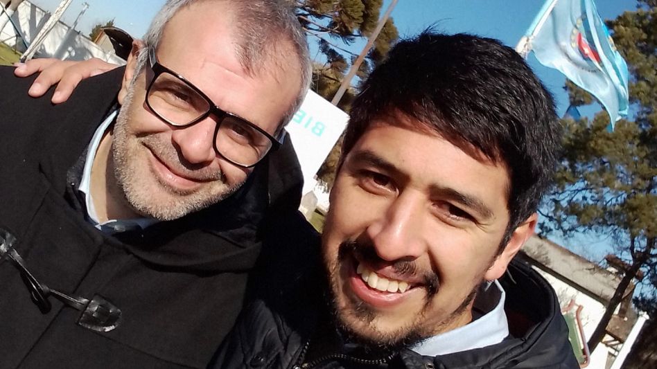 El precandidato a intendente de Unión por la Patria Joaquín Propato junto al precandidato a concejal Gonzalo Rodríguez. FACEBOOK/GONZALO RODRÍGUEZ