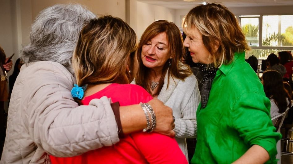 "Mar para todas": el programa que garantiza el derecho al disfrute a personas que salen de situaciones de violencia
