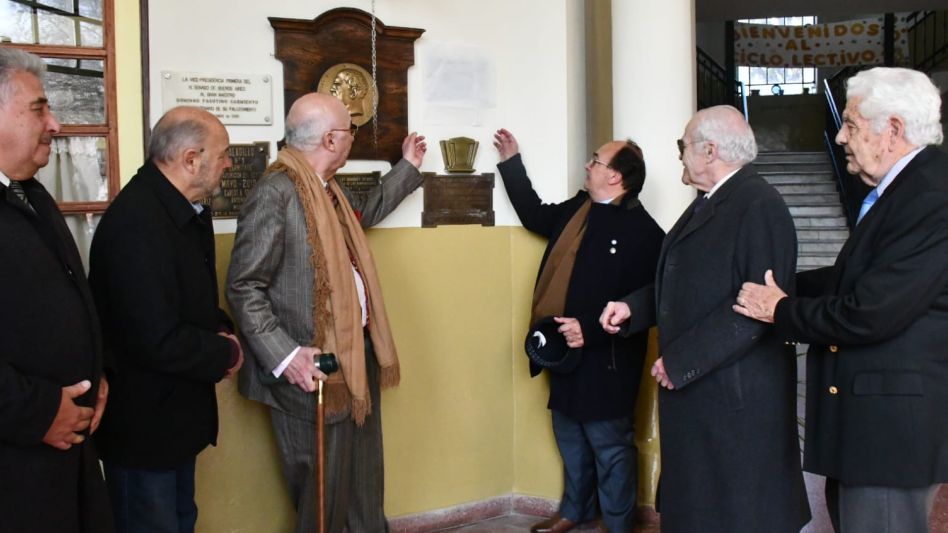Rindieron homenaje al ex gobernador bonaerense Alejandro Armendáriz