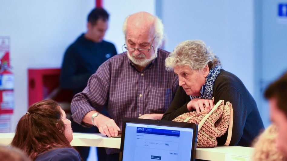 Una de cada cuatro personas de más de 60 años tiene hipoacusia: claves para la prevención