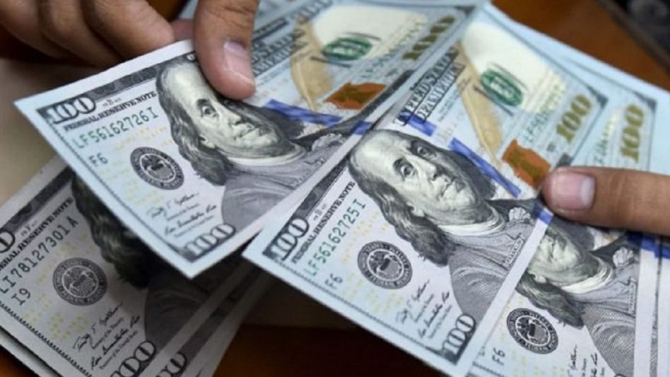 Dólar: "blue" cerró la semana en alza a $574, con récords en los financieros