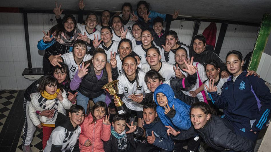 Fútbol femenino: Athletic ganó y se quedó con el Apertura