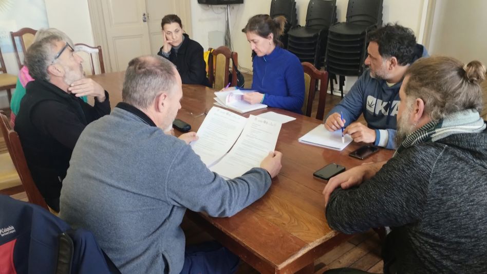 La reunión de la Mesa de Cannabis Medicinal que se realizó el martes en el recinto del Concejo Deliberante de Azul. PRENSA/CONCEJO DELIBERANTE