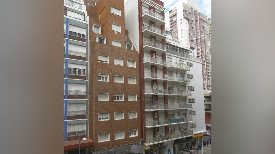 Mar del Plata: una chica en viaje de egresados cayó desde el octavo piso de su hotel y falleció