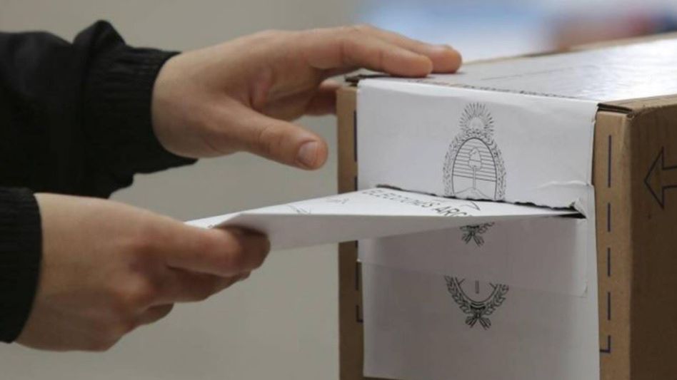 Estiman que los primeros resultados de las PASO se conocerán más tarde lo habitual