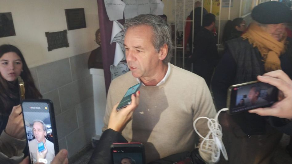 "En el cuarto oscuro se caen las boletas, es un sistema que está totalmente perimido"