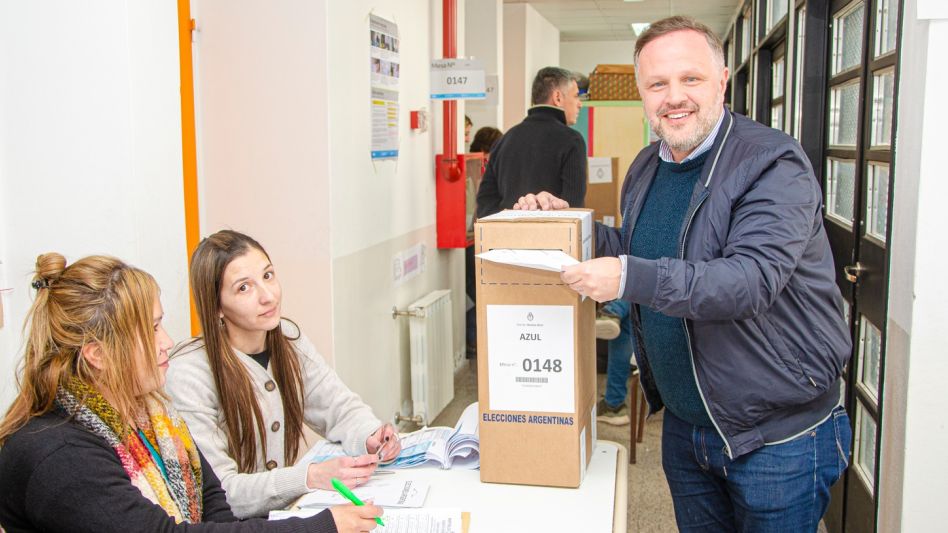 "Siempre que en la democracia elige el ciudadano, de ahí va a salir la mejor solución"