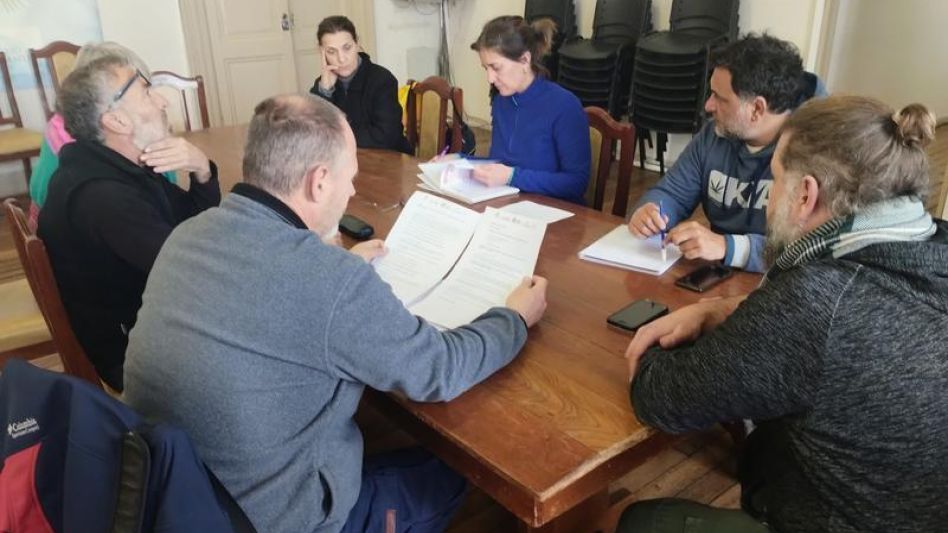 La última reunión de la Mesa Intersectorial de Cannabis Medicinal de Azul se realizó el martes pasado en el recinto del Concejo Deliberante de esta ciudad. PRENSA/CONCEJO DELIBERANTE