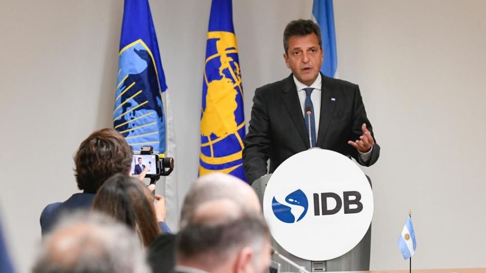 Massa confirmó la llegada de otros US$ 1.300 millones por medio del BID y el BM