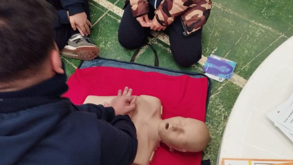 "Cuando dictamos cursos en nuestra filial la comunidad siempre nos acompaña"