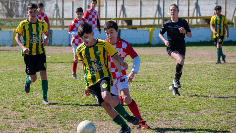 Mañana se estará jugando la cuarta fecha del Torneo Clausura de Divisiones Inferiores, con partidos en Azul, Cacharí y Tapalqué. Foto: NICOLÁS MURCIA