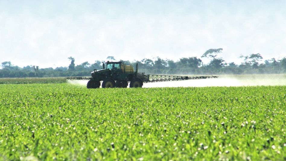La Provincia prorrogó hasta noviembre la regulación del uso de agroquímicos