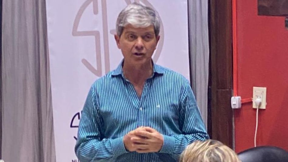 El abogado René Llapur durante la actividad.
