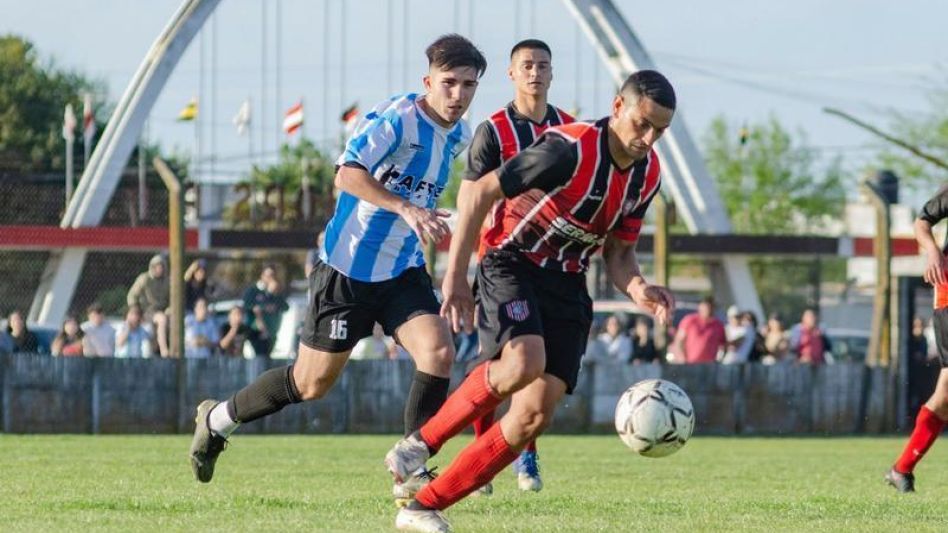 Esta tarde se estará disputando la quinta fecha del Torneo Clausura de Primera División, que organiza la Liga de Fútbol de Azul. ARCHIVO/ADRIAN GELOSI