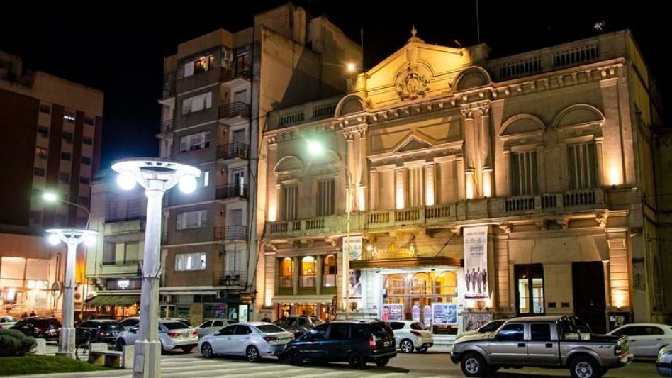 El contador Carlos Filippetti especificó en su momento que ??Hoy es un día de plenitud y alegría. Por eso se decide utilizar el corazón de nuestro Teatro para presentar este proyecto de la Fundación?.