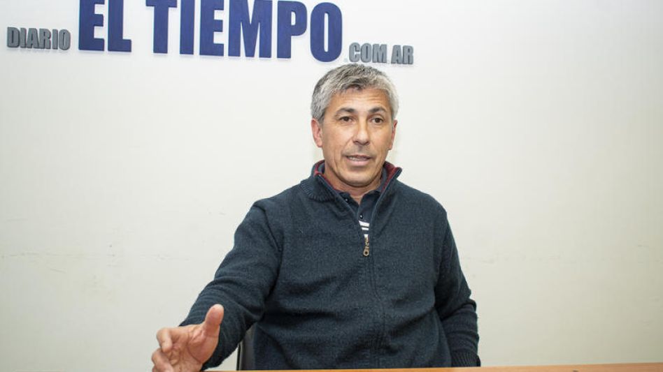 La verdad es que todo lo que está en rojo en la Municipalidad de Azul no es precisamente porque le ha dado beneficios a los trabajadores, dijo Ruben Rodríguez, secretario General del SOEMPA. ARCHIVO/E