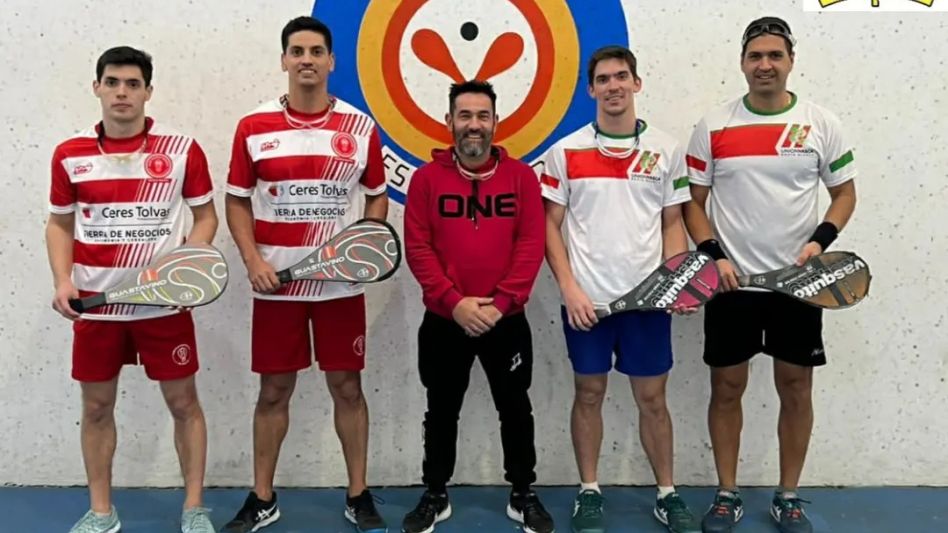 Huracán otra vez pelea por el ascenso a la Elite. Este sábado su binomio, compuesto por Camilo Ibarra y Bruno Di Luca (izquierda), jugará en el trinquete del Club Progreso de Trenque Lauquen.