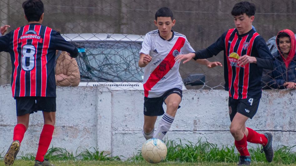 River y Chacarita se enfrentaron en el Waddío Hesayne. El tricolor en uno de los partidos que se impuso fue en Octava, donde continúa como líder. Foto: Nicolás Murcia.