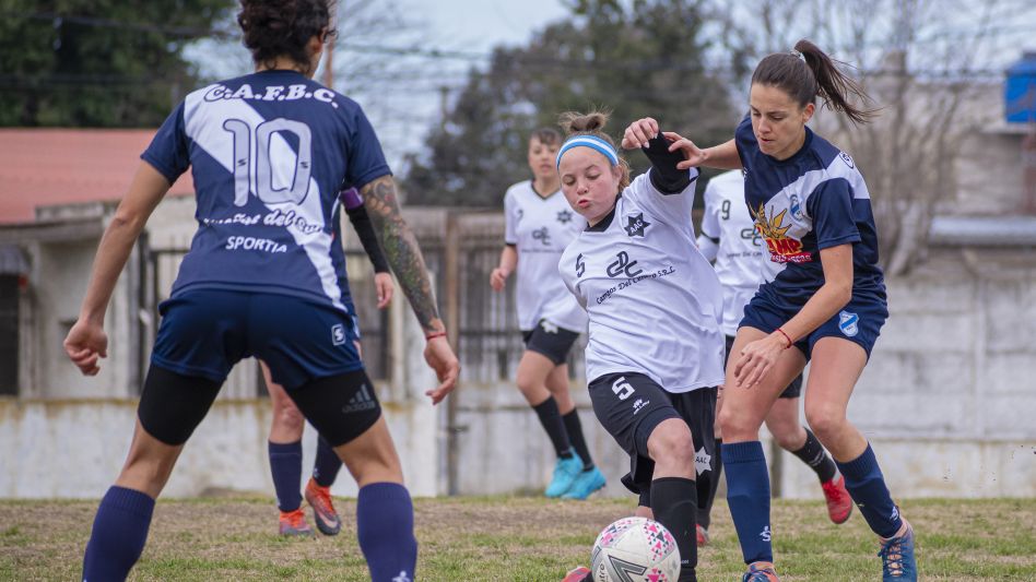 Athletic le ganó a Cemento por 3 a 0 en la quinta fecha del Clausura de Fútbol Femenino. Foto: NICOLÁS MURCIA