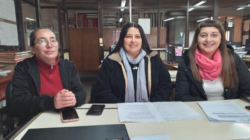 Florencia Pérez, de UPCN Azul; Viviana Franco (AMET) y Macarena Bermay, del STMA, durante la entrevista con EL TIEMPO