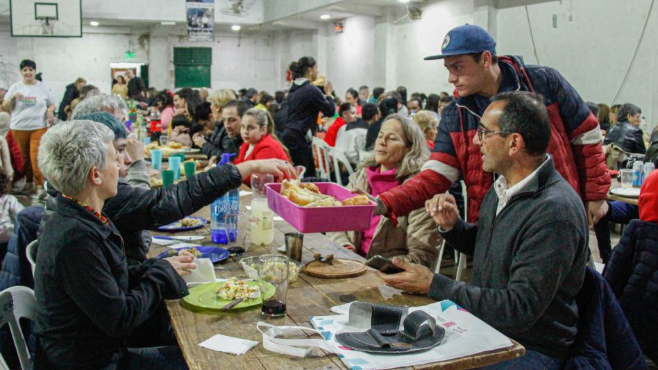 Exitoso comienzo del Programa "Cenas Solidarias" 