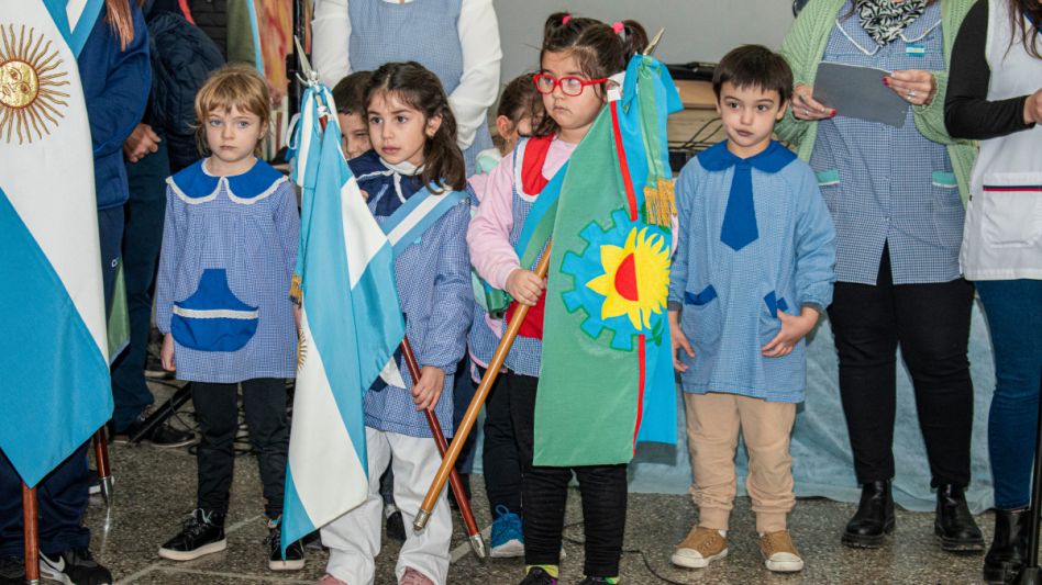 En un acto fue conmemorado el Día del Maestro