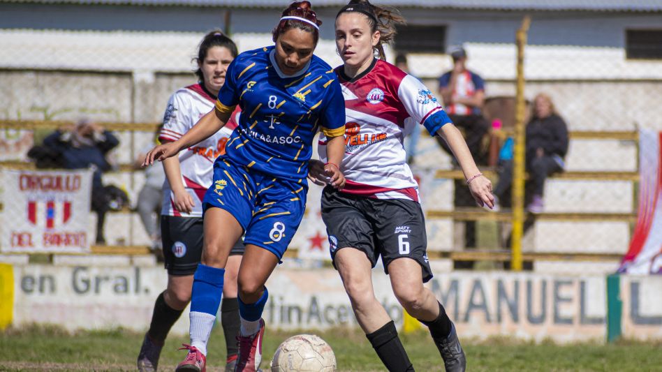 Estrellas y Atlético igualaron en un tanto su cotejo por la sexta fecha del Torneo Clausura de Fútbol Femenino. Foto: NICOLÁS MURCIA