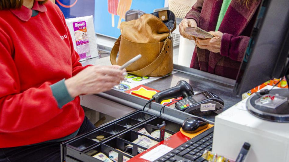 A un mes de la devaluación  del 22%, el impacto en Azul