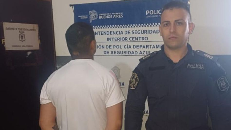 Uno de los acusados de este asalto y el único detenido hasta el momento. Continúa privado de la libertad en la comisaría primera local.  CPA/PBA