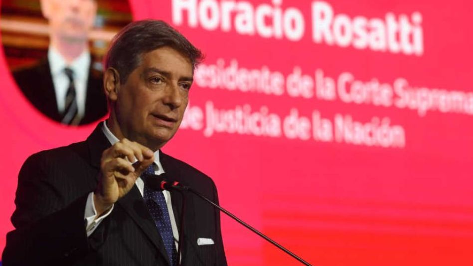 Rosatti cruzó a Milei: "Si una dolarización elimina la moneda argentina es inconstitucional"
