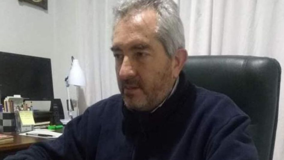 El director de Fanazul, Oscar Espinosa, explicó el procedimiento de carga y transporte del material explosivo producido en Azul con destino a Perú.