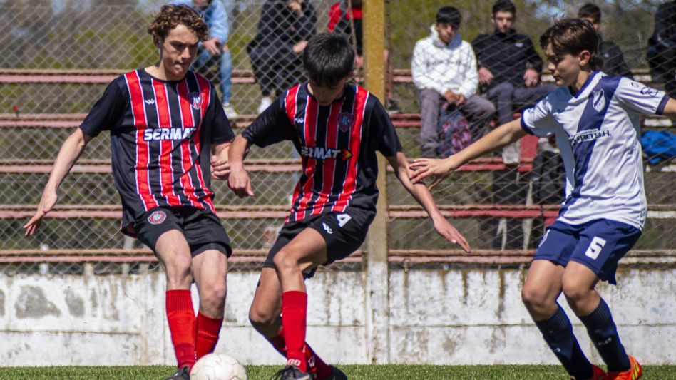 En el clásico del Sur, el tricolor terminó con tres victorias y la banda azul con una. Foto: Nicolás Murcia.