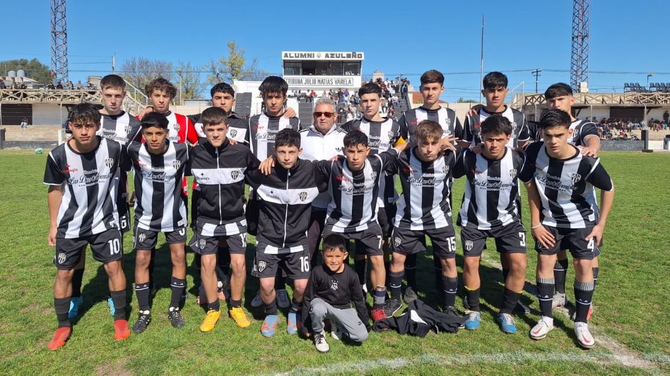 Alumni Azuleño le ganó a Sportivo Piazza en Séptima y ahora ambos comparten la primera colocación en la tabla. Foto: Nicolás Murcia.
