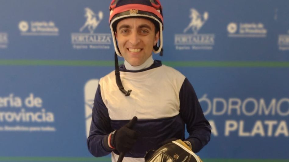 El azuleño Jorge Peralta será el jockey de Ninja Way. Juntos irán en la búsqueda de un nuevo hito en sus trayectorias. Foto: gentileza FACEBOOK PERALTA.