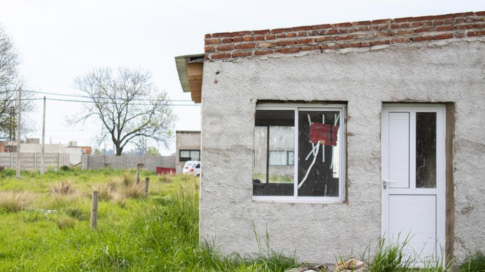 Vecinos del barrio Chacras de Bruno fueron víctimas de hechos de vandalismo durante los últimos días. NACHO CORREA 