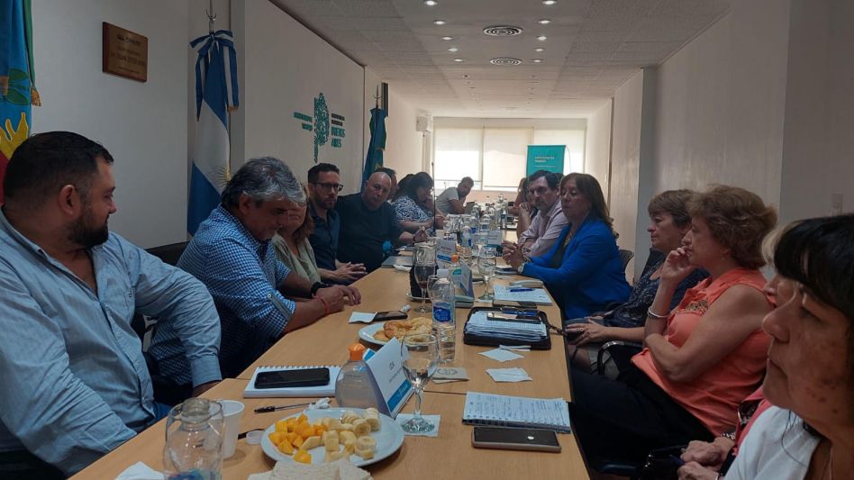 Los docentes le piden a Kicillof que reabra las paritarias del sector