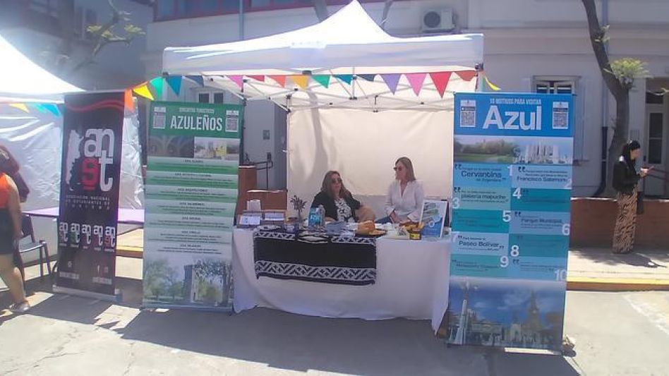 Azul este año, por más que fue invitado, no estuvo presente. Los motivos los desconocemos, afirmó Guillermina Gómez Romero.