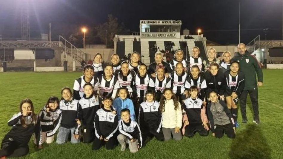 Fútbol Femenino: Alumni   ganó el partido pendiente