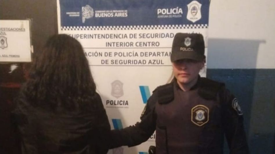 Una joven había sido aprehendida por amenazar a su pareja y provocar daños en la casa donde vive la víctima. FOTO: CPA/PBA
