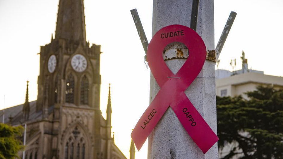 GAPPO y APS estarán este jueves a partir de las 10 de la mañana en la plaza San Martín realizando una jornada de salud y difusión sobre el cáncer de mama.    NACHO CORREA