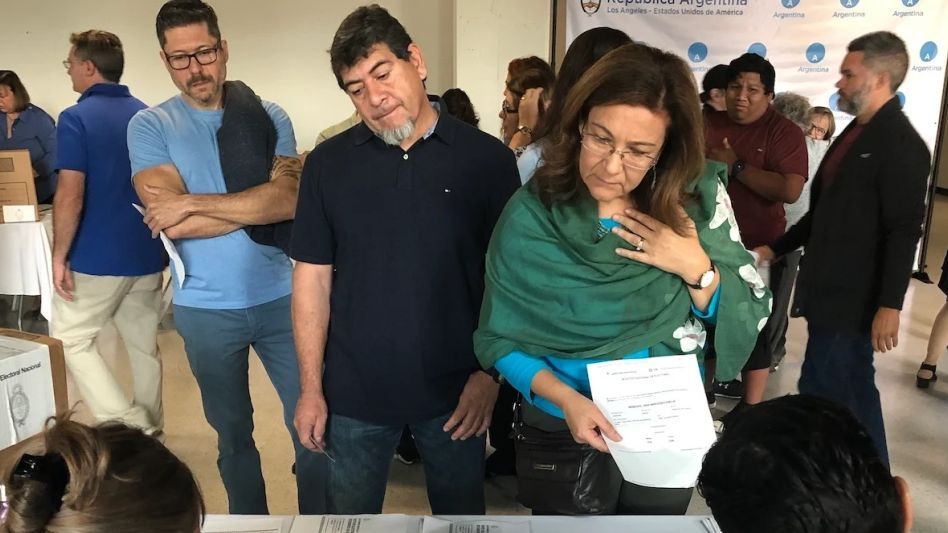 Casi 436 mil argentinos residentes en el exterior podrán votar en las elecciones generales
